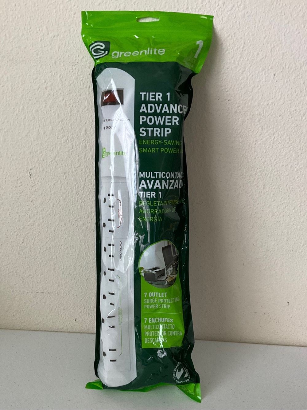 Greenlite  7-Outlet Surge Protector Power Strip
